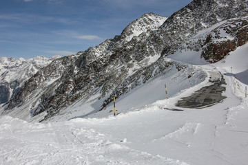 Fototapeta na wymiar Alps landscape and winter time 