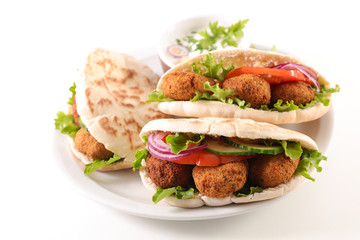 sandwich with vegetable and falafel