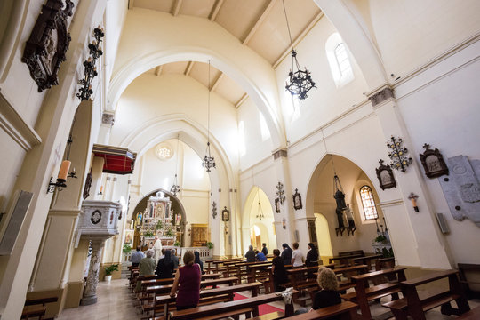 Interno Parrocchia di San Michele - Aritzo  (Nuoro) - Sardegna - Italia