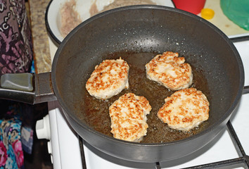 In a frying pan fry the Turkey cutlets.