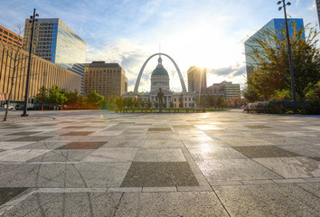 October 30, 2018 - St. Louis, Missouri - Kiener Plaza and the Gateway Arch in St. Louis, Missouri.