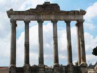 Fototapeta premium Remains of Tempio di Saturno in Foro Romano. Rome, Italy 