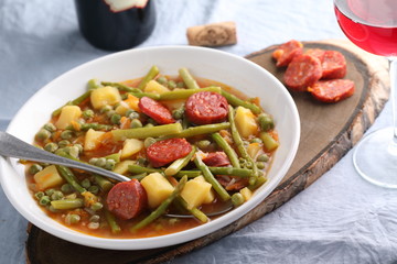Minestrone with fuet sausage