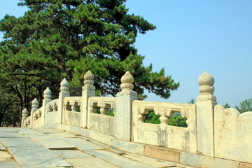 Fototapeta premium White marble stone bridge