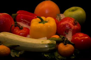Fototapeta na wymiar fresh vegetables, fresh fruits, tomatoes, salads, bell peppers, sweet peppers, set, vegetable group, fruit group