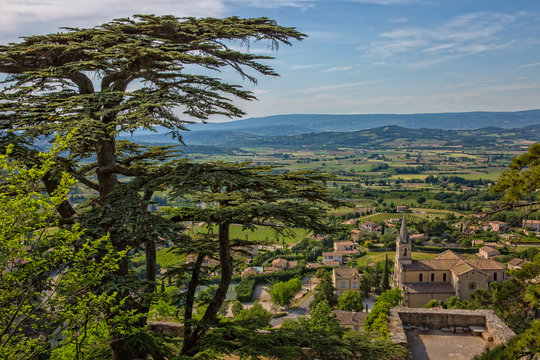 Bonnieux panorama. On the highest point of the village, next to an old church and high cedars, overlooking  the Luberon, Bonnieux, Provence, Vaucluse, France