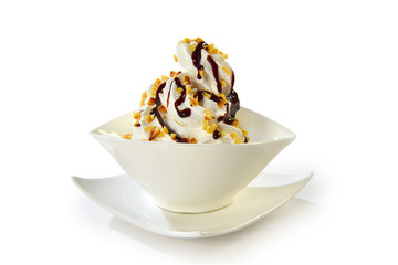 Panna montata con granella di nocciola