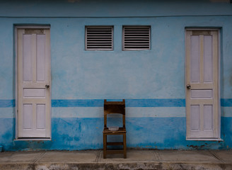 Fototapeta na wymiar Stilles Örtchen auf Kuba