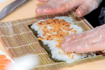preparation de sushi
