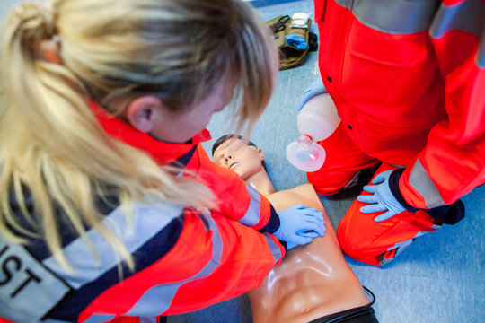 German paramedic trains emergency basics on a puppet