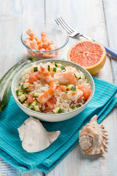 rice salad with shrimp zucchinis and grapefruit