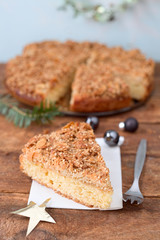 Kuchen mit Mandelkruste