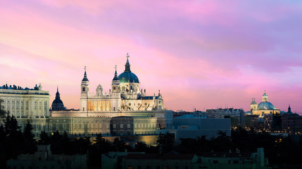 Fototapeta premium Madrid landmark at night. Landscape of Santa Maria la Real de La Almudena Cathedral and the Royal Palace. Beautiful skyline at Madrid, Spain.