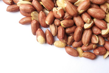 Obraz premium ピーナッツ - Peanuts isolated on white background