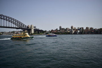 Naklejka premium 川とボート