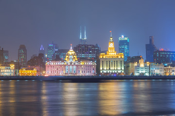 Fototapeta premium The bund at night, Shanghai, China