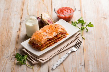 hartichoke lasagne with tomato sauce