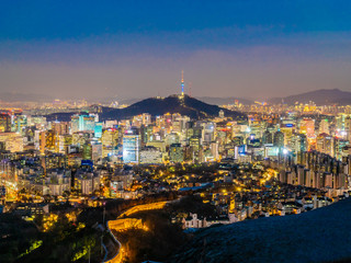 Fototapeta na wymiar Beautiful Architecture building cityscape in Seoul city