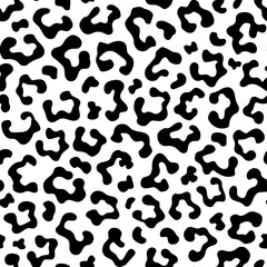 Leopard fur texture seamless pattern. Exotic animal print. Monochrome vector background.