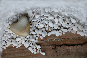 herz aus stein   steine holz
