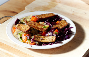 Smoked tofu with sesame and chopped vegetables