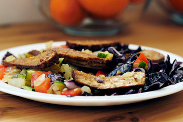 Smoked tofu with sesame and chopped vegetables
