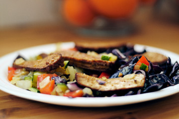 Smoked tofu with sesame and chopped vegetables