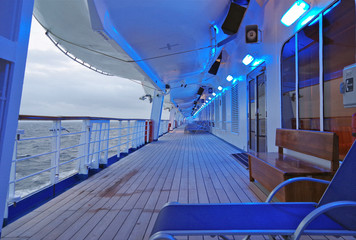 Blue Hour auf See