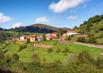Fototapeta na wymiar Typical Asturias mountain town in Spain