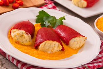 Stuffed piquillo peppers with cod.