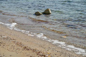 Тихо плещется Каспий