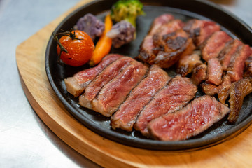  sirloin steak with hot pan.medium level