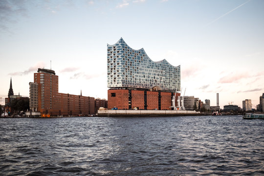 Hamburger Elbphilharmonie und Hafencity