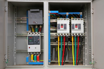 Power equipment distribution box