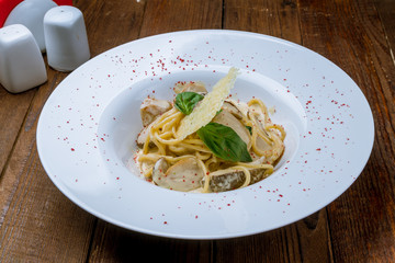 spagetti with porcini mushrooms