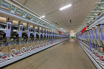 Mechanical equipment in the spinning workshop