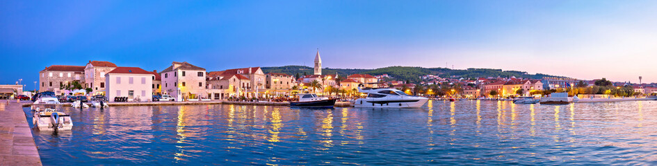Fototapeta premium Supetar waterfront sunset panoramic view