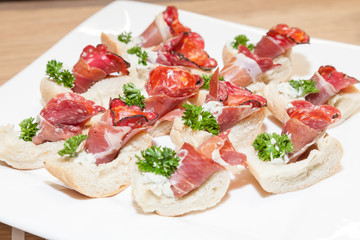 snacks, Slices of bread with prosciutto hamon