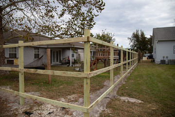 fence build