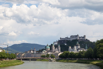Fototapeta premium salzburg river view