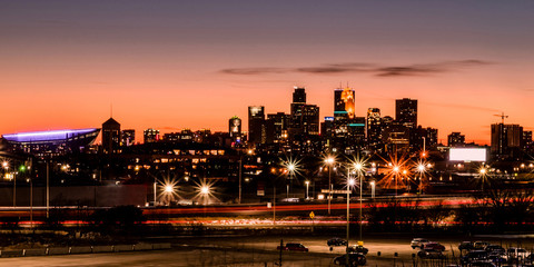 Fototapeta premium Minneapolis downtown skyline at sunset