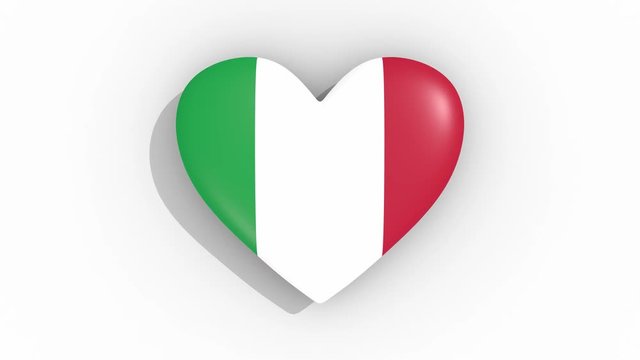 Heart in colors flag of Italy pulses, loop.
