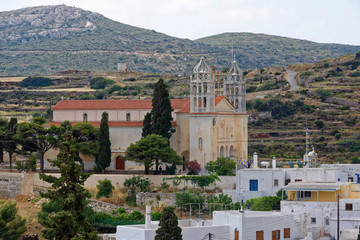 Fototapeta na wymiar L’Eglise Sainte Trinité à Lefkes, ile de Paros, Cyclades, Grèce