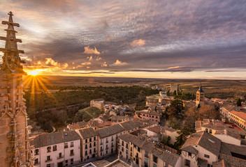 Fototapeta na wymiar View from the Cathedral of Segovia del Alcázar and the church of San Andres in Segovia (Spain