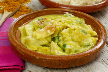 filet de poisson au curry et lait de coco