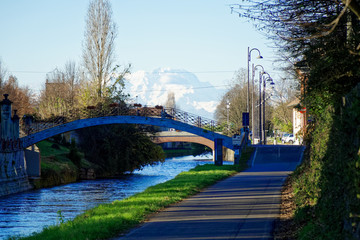 Jogging track for exercise at the plubbic park, Green garden park and road in moring