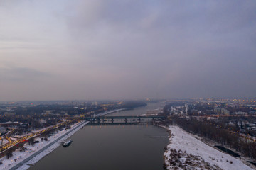 Obraz premium widok na Warszawa zachód słońca z drona pierwszy śnieg