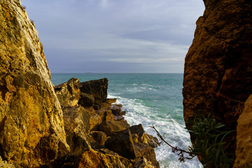 Cascais mit seiner spektakulären Küste am Atlantik in der Nähe von Lissabon, Portugal