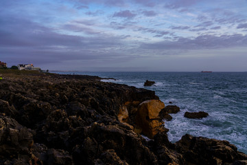 Cascais mit seiner spektakulären Küste am Atlantik in der Nähe von Lissabon, Portugal