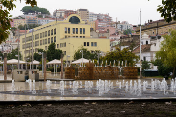 Fototapeta na wymiar Gassen im Lissaboner Stadtteil Mouraria, Lissabon, Portugal